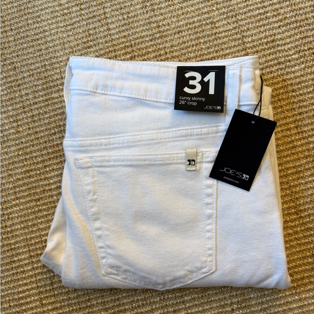 NWT Joe's Jeans White Curvy Skinny 26” Crop with Frayed Hem, Size 31
